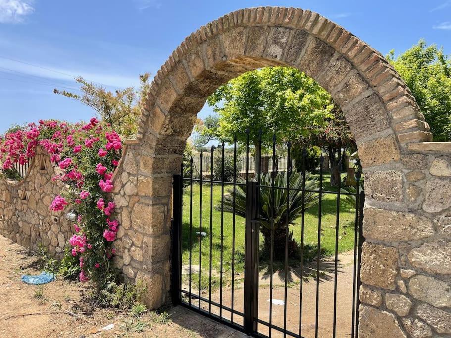 Mama'S Sunshine Garden Villa Agios Ilias  ภายนอก รูปภาพ