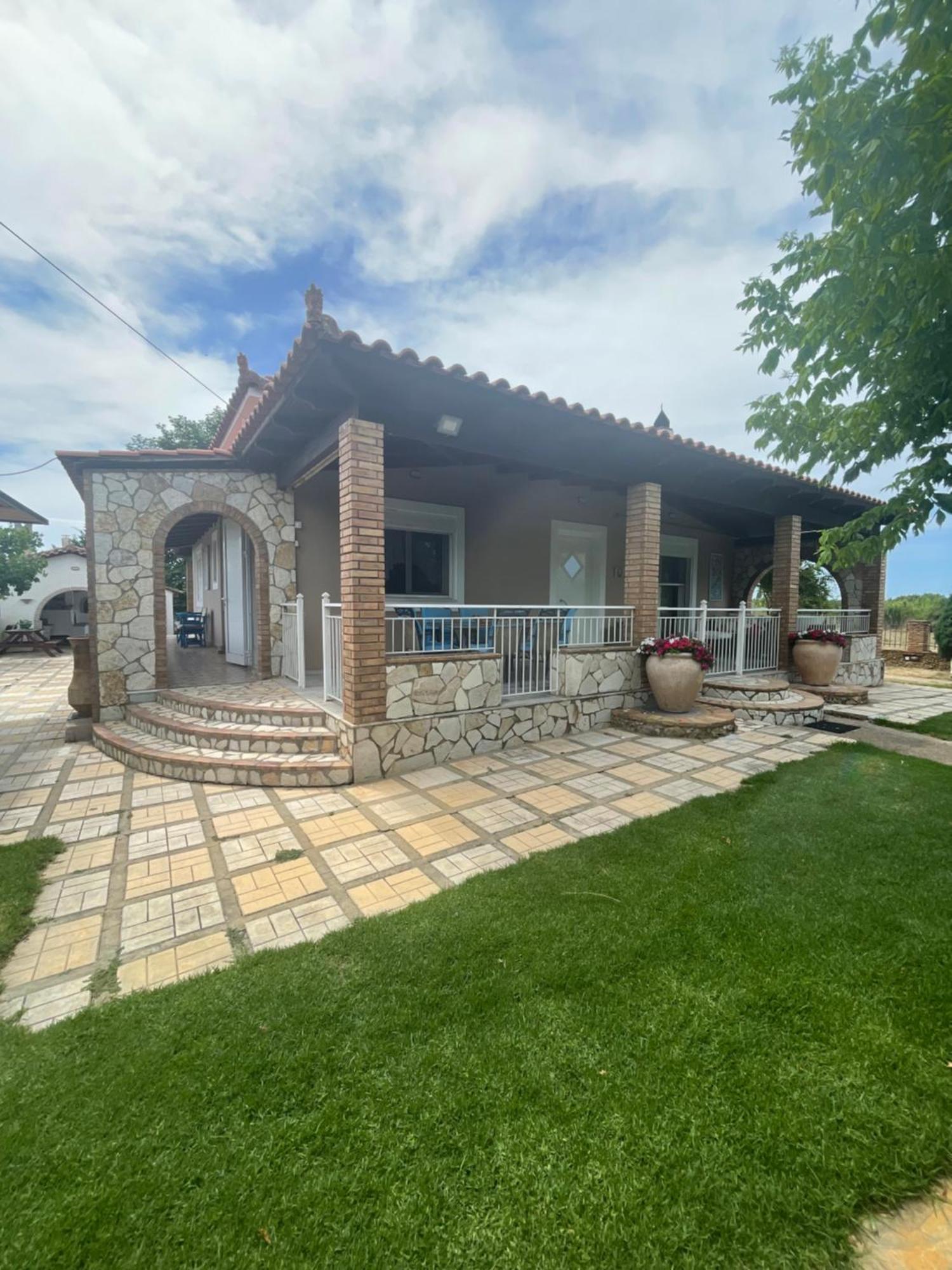 Mama'S Sunshine Garden Villa Agios Ilias  ภายนอก รูปภาพ